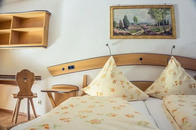 Basic Tek Büyük veya İki Ayrı Yataklı Oda