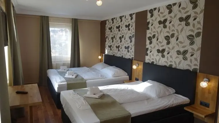 Standard Üç Kişilik Oda, Birden Çok Yatak