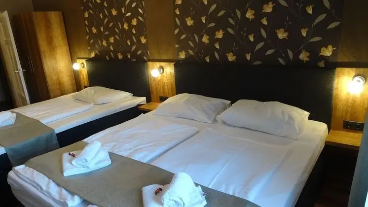 Standard Üç Kişilik Oda, Birden Çok Yatak