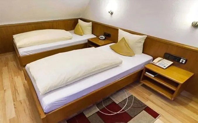 Basic İki Ayrı Yataklı Oda