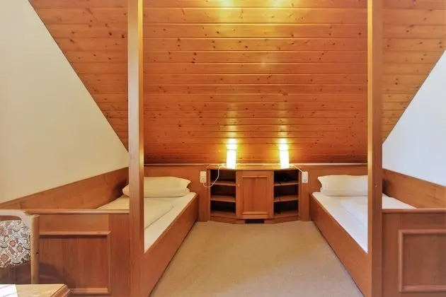 Economy Büyük Yataklı Tek Kişilik Oda