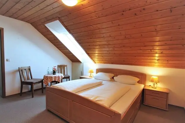 Economy Tek Büyük Yataklı Oda