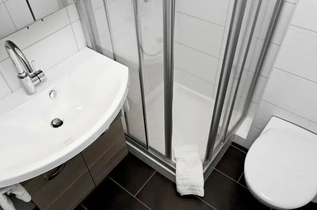 Economy Tek Büyük Yataklı Oda, 1 Çift Kişilik Yatak, Sigara İçilmez, Bahçe Manzaralı