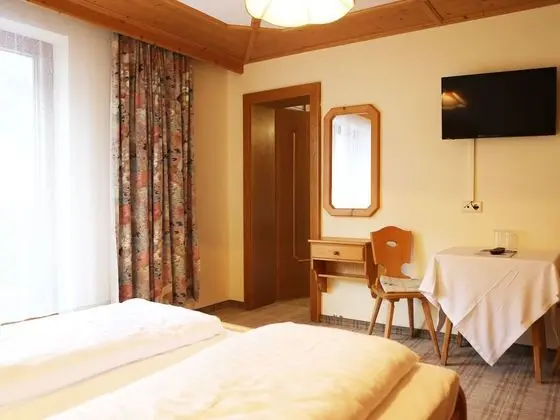 Economy Tek Büyük Yataklı Oda, Dağ Manzaralı