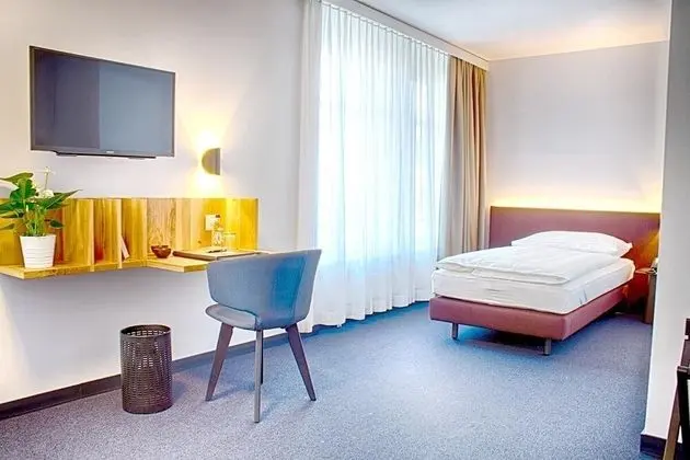 Design Tek Büyük veya İki Ayrı Yataklı Oda