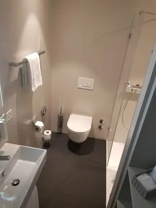 Design Tek Büyük veya İki Ayrı Yataklı Oda