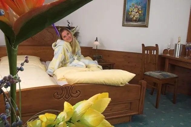 Comfort Tek Büyük Yataklı Oda