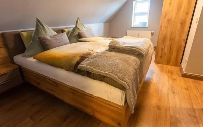 Tek Büyük Yataklı Oda