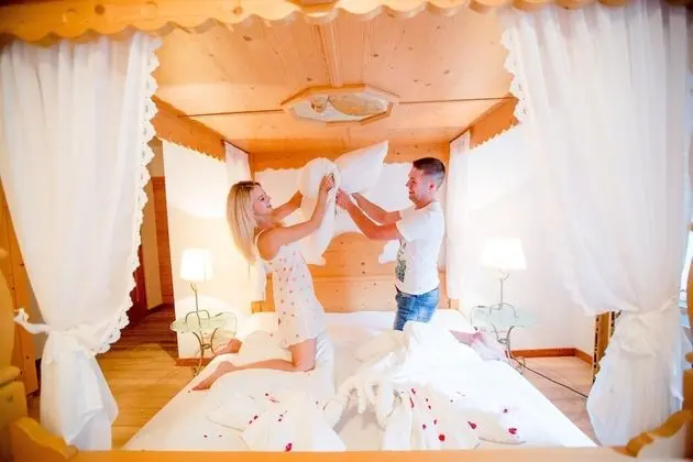 Romantic Tek Büyük Yataklı Oda