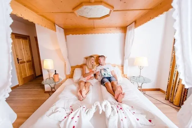 Romantic Tek Büyük Yataklı Oda