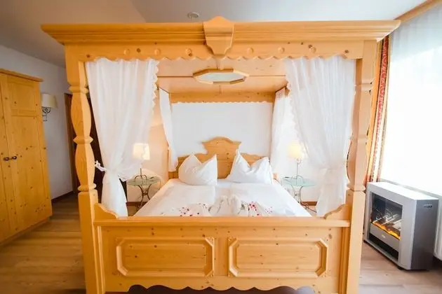 Romantic Tek Büyük Yataklı Oda