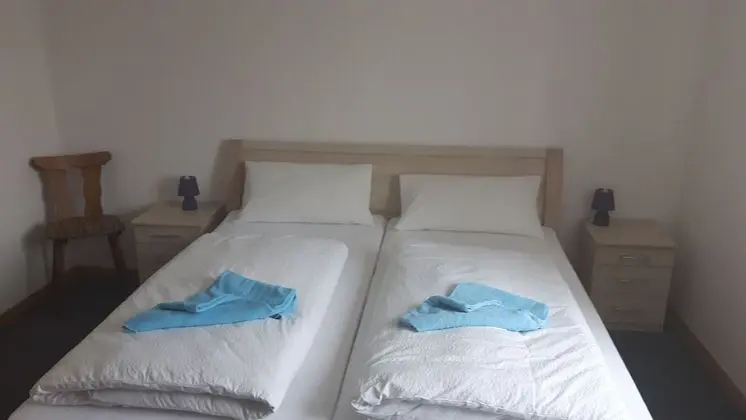 Standard Tek Büyük Yataklı Oda
