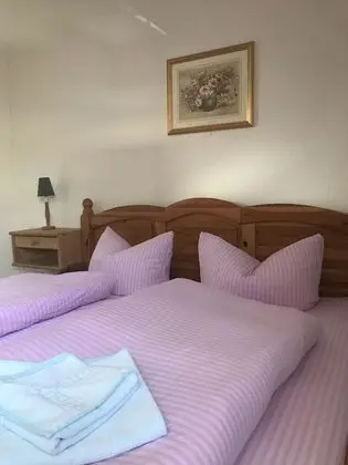 Classic Tek Büyük Yataklı Oda