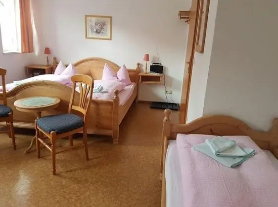 Classic Üç Kişilik Oda