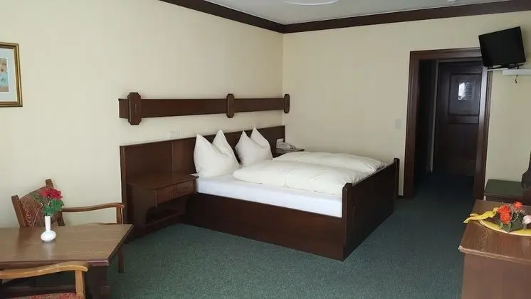 Classic Tek Büyük Yataklı Oda