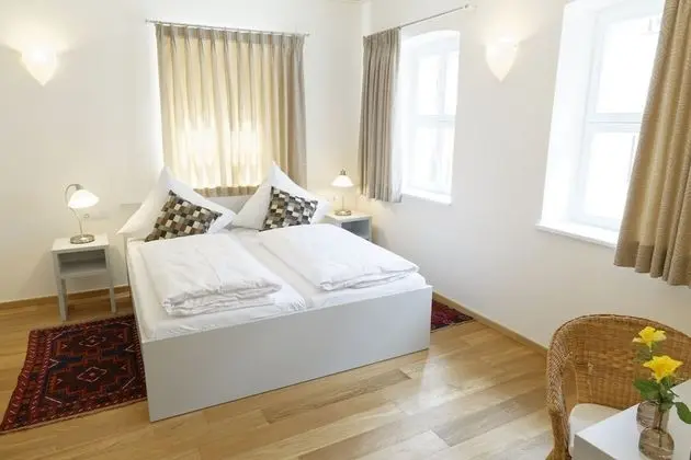 Deluxe Tek Büyük Yataklı Oda (guest house)