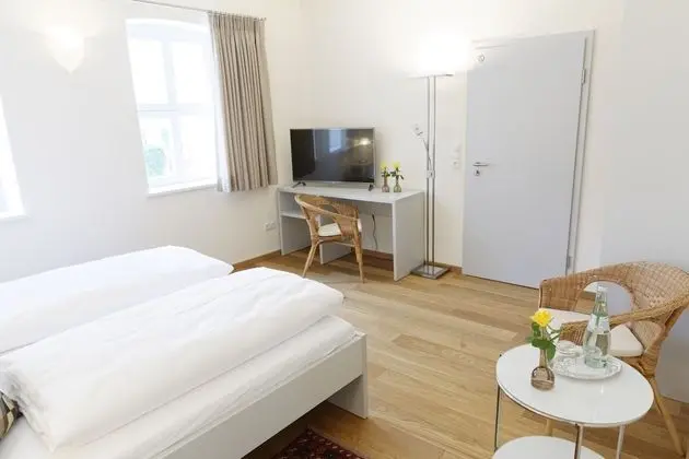 Deluxe Tek Büyük Yataklı Oda (guest house)