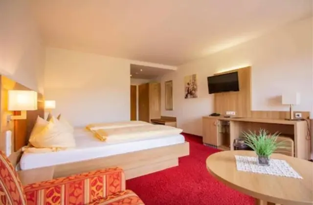 Comfort Tek Büyük Yataklı Oda, 1 Çift Kişilik Yatak, Sigara İçilmez, Bahçe Manzaralı