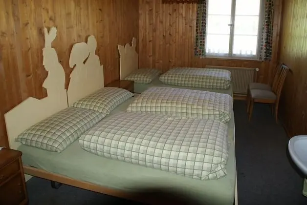 Üç Kişilik Oda, Ortak Banyo