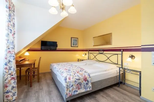 Tek Büyük Yataklı Oda