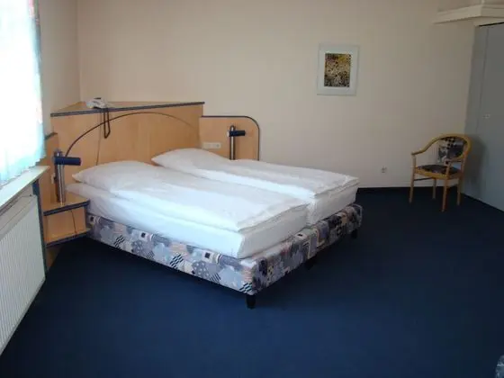 Business Tek Büyük Yataklı Oda