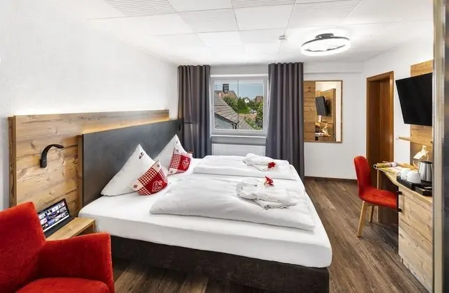 Standard Tek Büyük Yataklı Oda