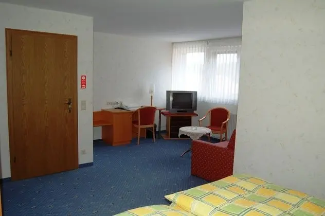 Comfort Tek Büyük Yataklı Oda