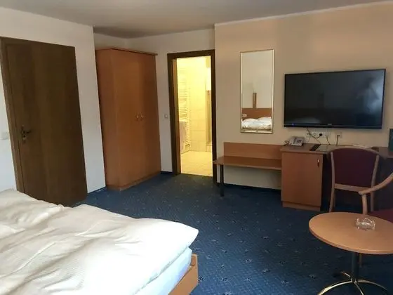 Comfort Tek Büyük Yataklı Oda