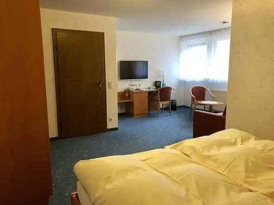 Comfort Tek Büyük Yataklı Oda