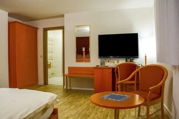Comfort Tek Büyük Yataklı Oda