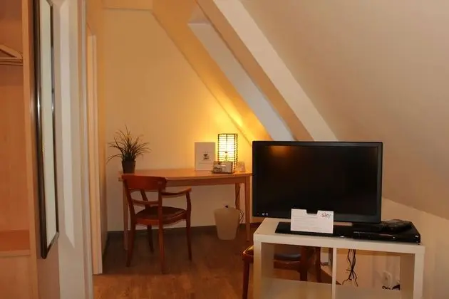 Comfort Tek Büyük Yataklı Oda