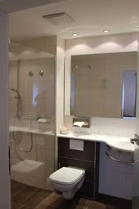 Comfort Tek Büyük Yataklı Oda