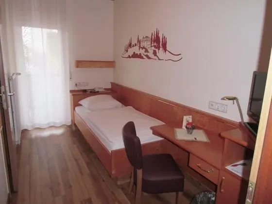 Tek Kişilik Oda