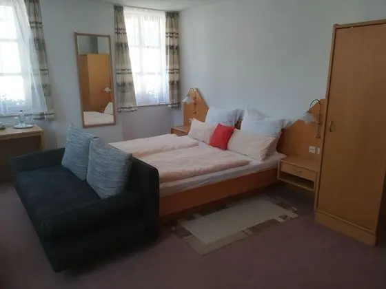 Tek Büyük Yataklı Oda