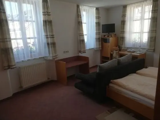 Tek Büyük Yataklı Oda