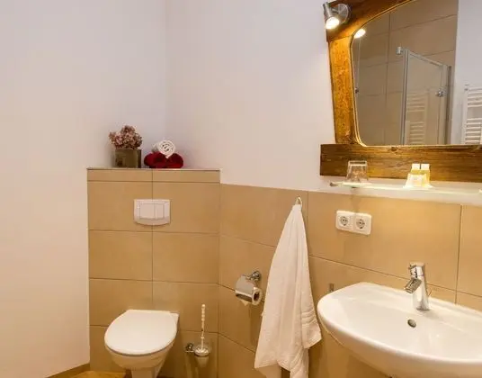 Üç Kişilik Oda, Banyolu/Duşlu