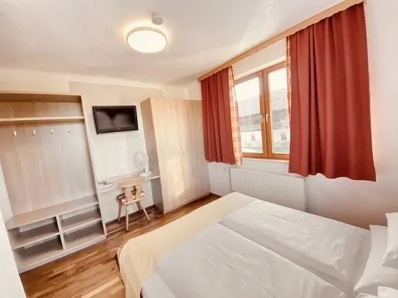 Economy Tek Büyük Yataklı Oda