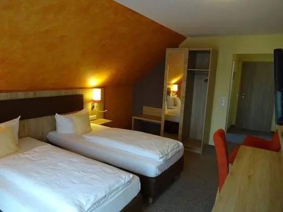 Tek Büyük Yataklı Oda