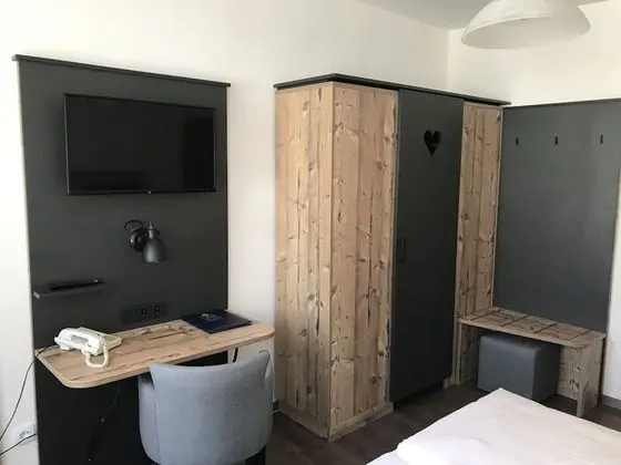 Comfort Tek Büyük Yataklı Oda