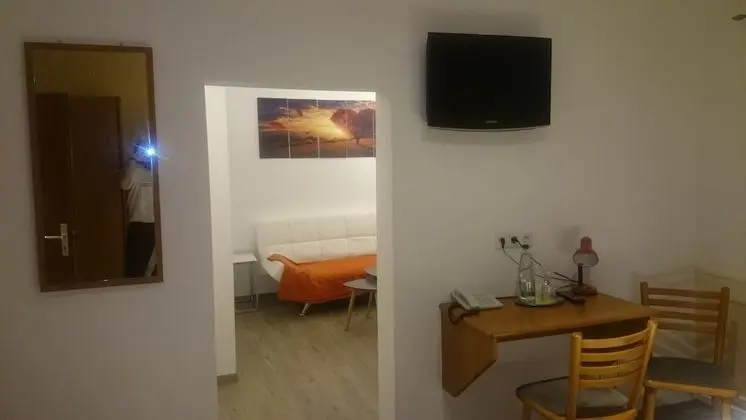 Tek Büyük Yataklı Oda