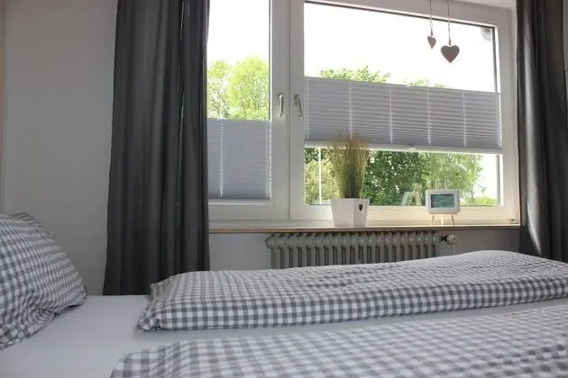 Basic Tek Büyük Yataklı Oda