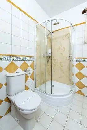 Basic Üç Kişilik Oda