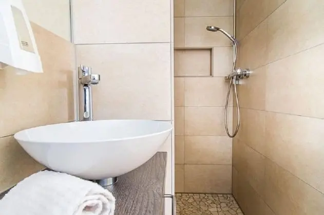 Tek Kişilik Oda, 1 Tek Kişilik Yatak, Sigara İçilmez