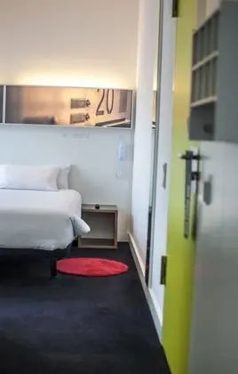 Grand Büyük Yataklı Tek Kişilik Oda