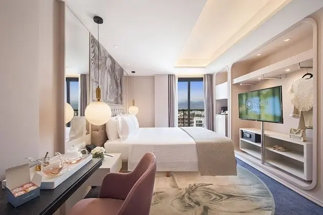 Design Tek Büyük Yataklı Oda