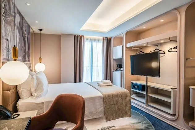 Design Tek Büyük Yataklı Oda
