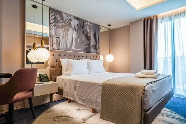 Design Tek Büyük Yataklı Oda