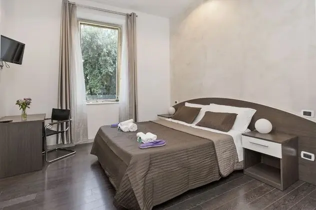 Tek Büyük Yataklı Oda