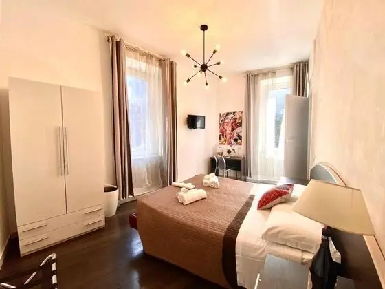 Tek Büyük Yataklı Oda