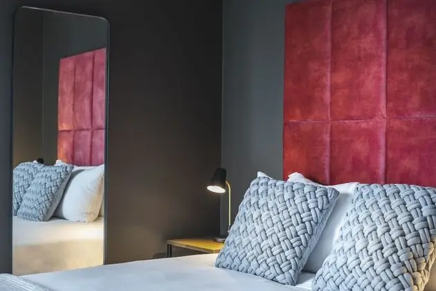 Aldgate Apartment